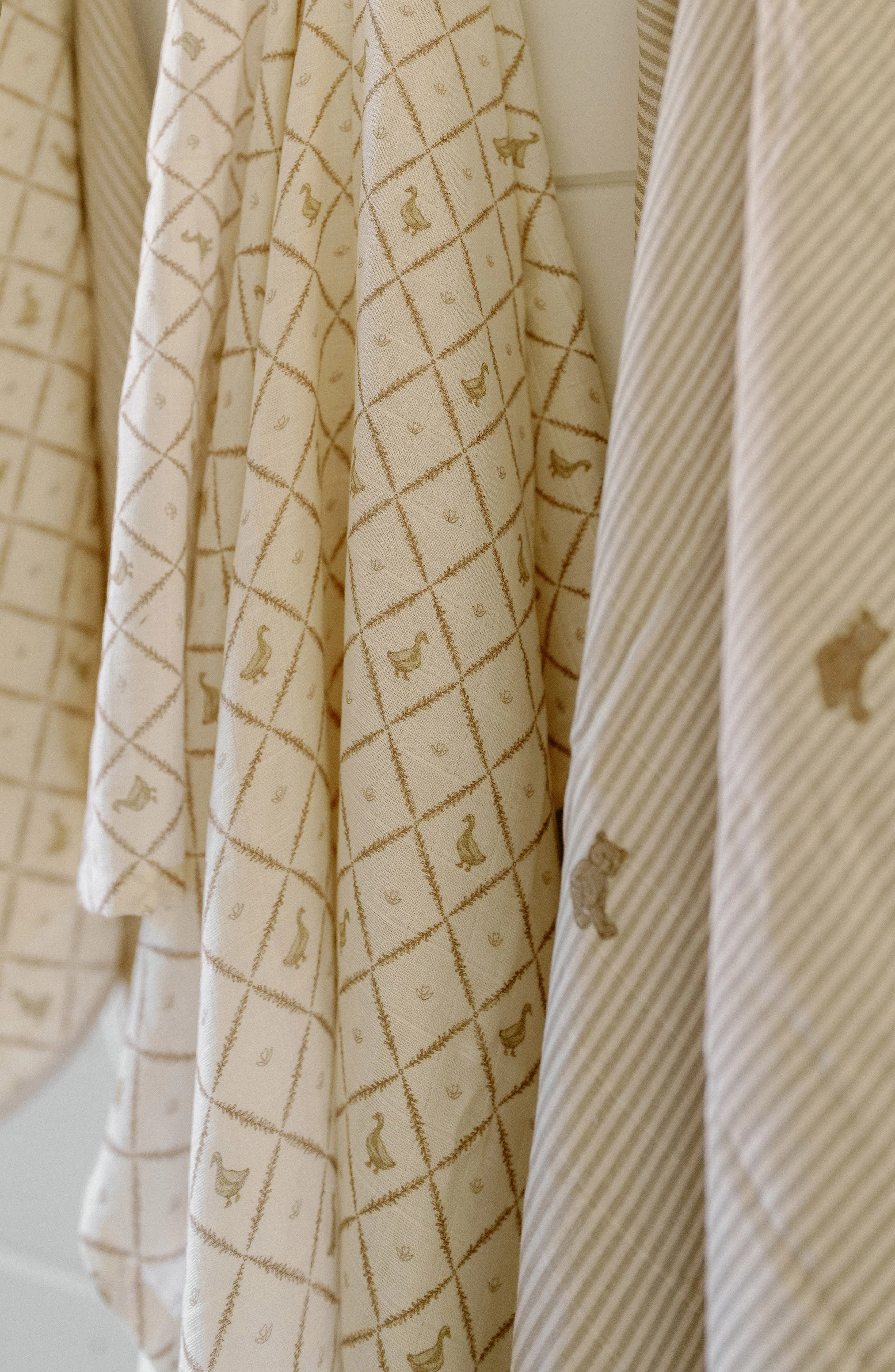 'Bear' & 'Duck' - Muslin Swaddle Blanket Set