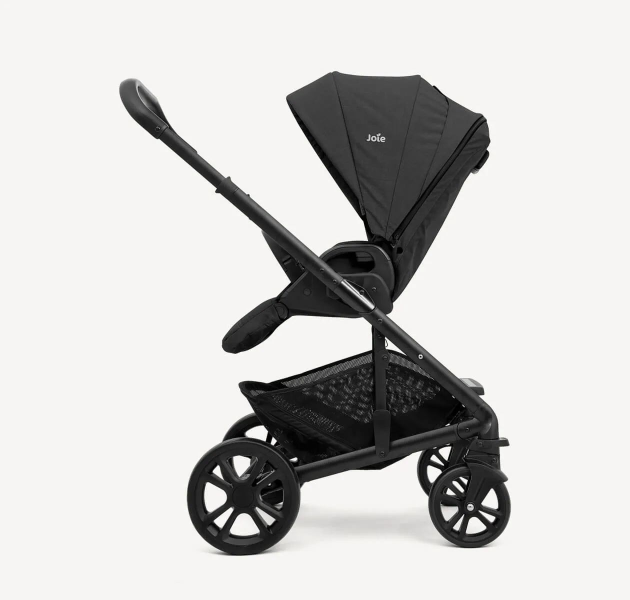 Chrome 4-in-1 Reversible Pram – Smart Versatility Meets Effortless Style